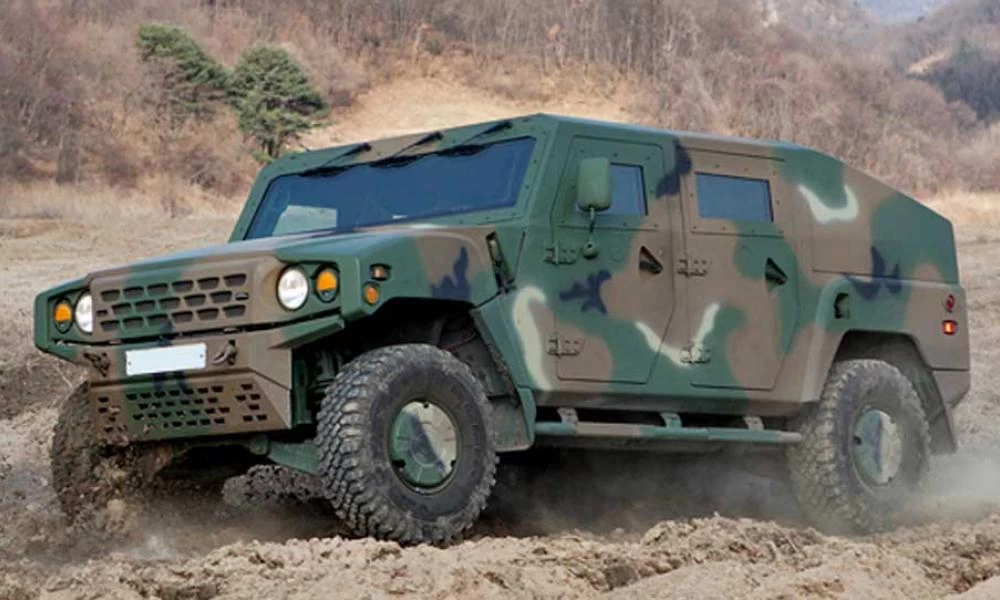 Στρατιωτικό όχημα τύπου Hummer από την KIA